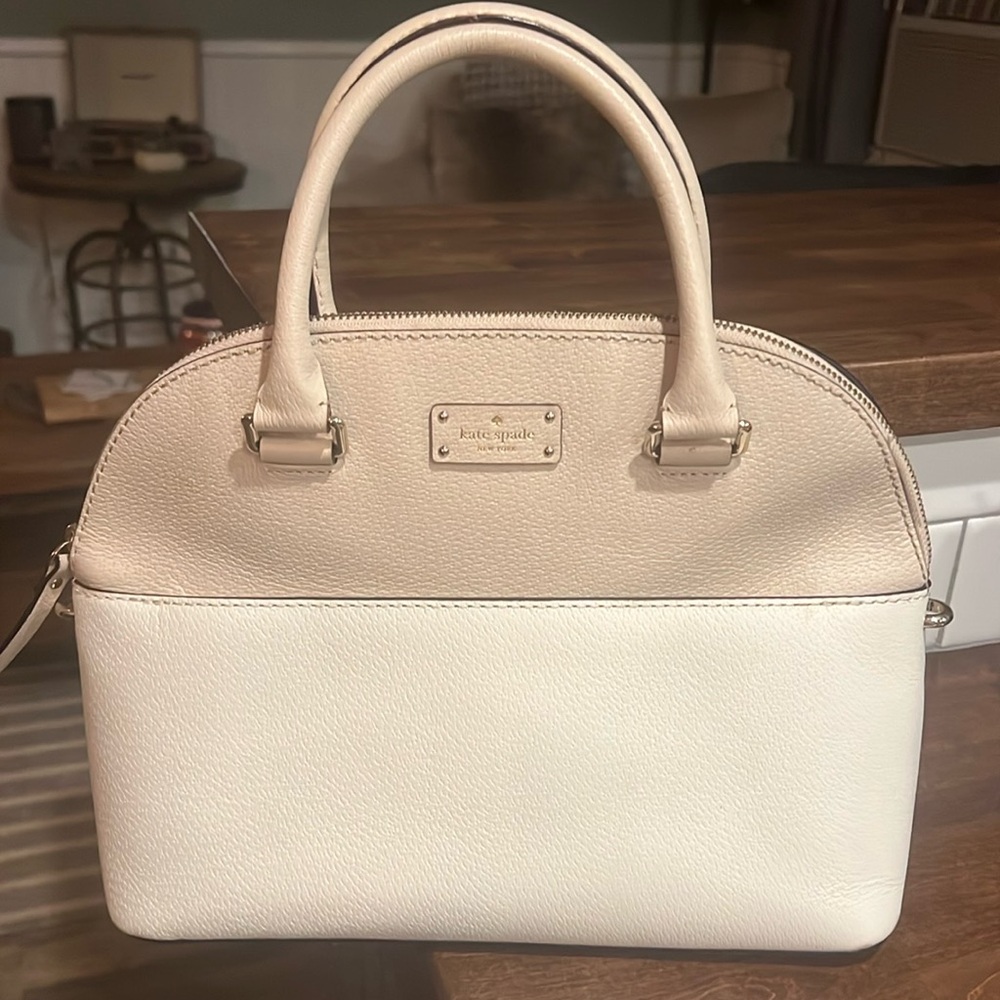 Kate Spade Hand bag. Carlie Grove Street New condition